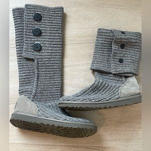 EUC Gray Ugg Classic Cardy Boots